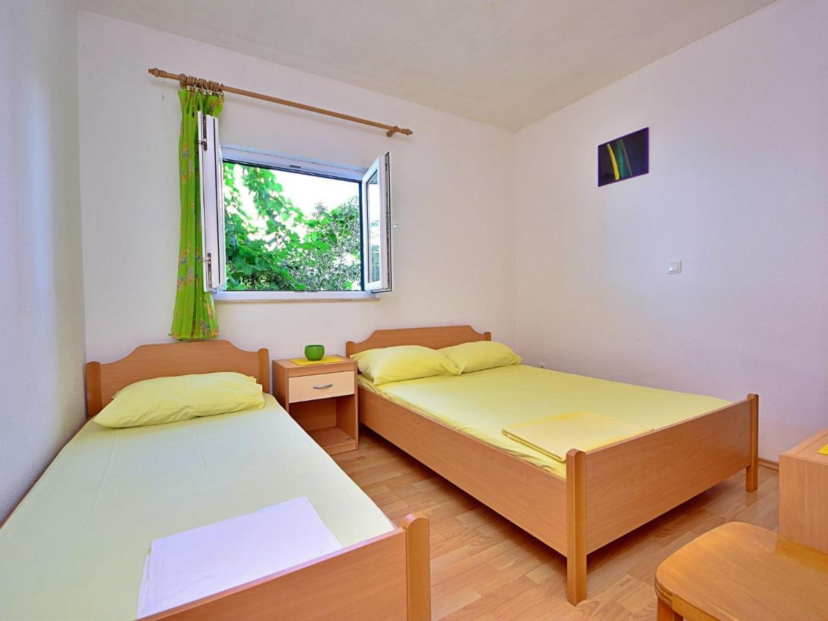 Holiday Home Tina - Hvr501 By Interhome Gdinj Buitenkant foto